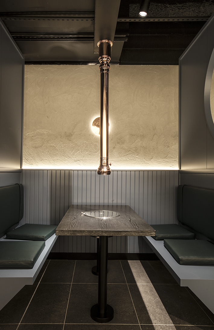 This is the perfect booth for the barbecue buffet restaurant you've been looking for! Well designed by RON GROUP