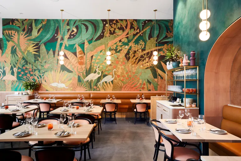 Novice restaurateurs can do this to make the restaurant become a living advertisement and show "emotion".