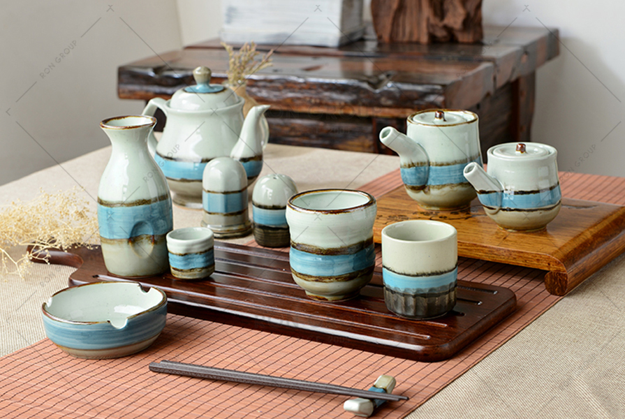 A restaurant teacup is the tableware that leaves the first impact on customers, and this Japanese ceramic cup is perfect for that!