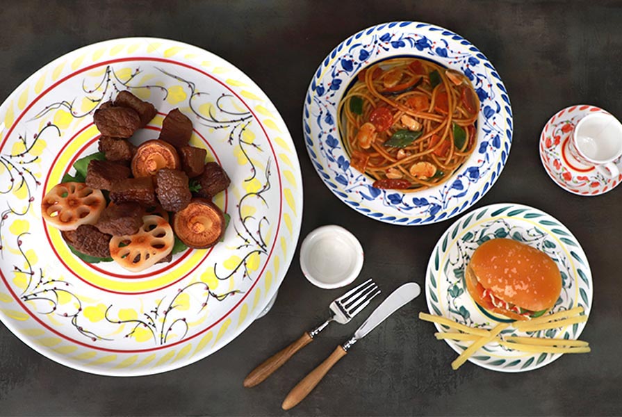 The artistic allure of hand-painted ceramic dinnerware in restaurants